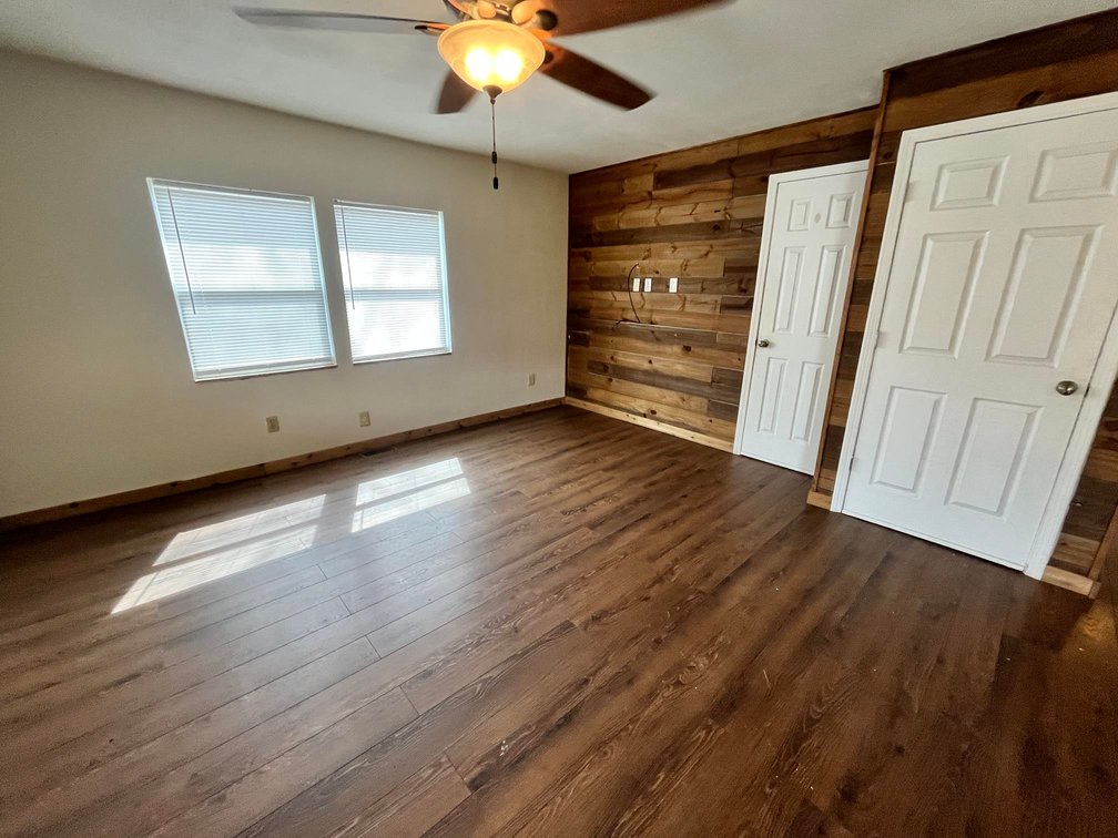Image for SOLD $127,050 - Move-in Ready Log-Style Home on 1.63 Acres in Elkview
