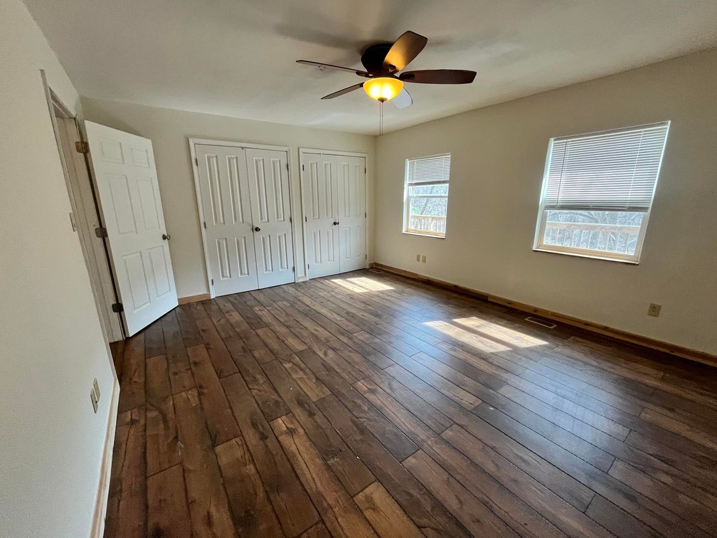 Image for SOLD $127,050 - Move-in Ready Log-Style Home on 1.63 Acres in Elkview