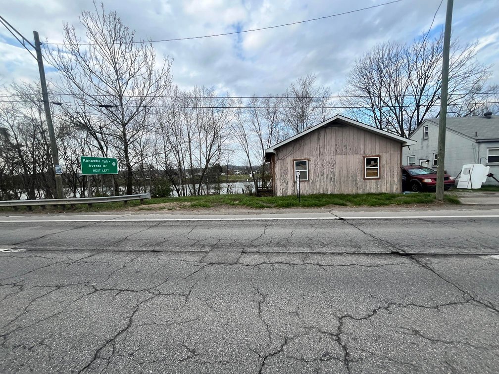 Image for SOLD $29,700 - Fixer-Upper Investment Opportunity on the Kanawha River