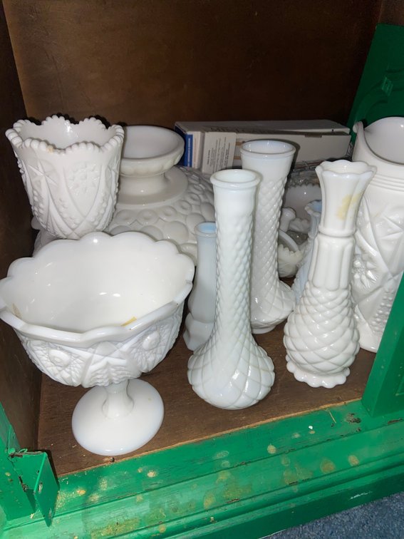 Collection Milk Glassware - Assorted