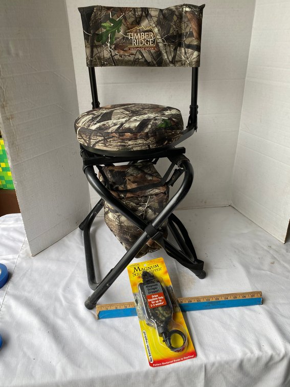 Timber Ridge hunting gear, swivel folding stool, scrape dripper