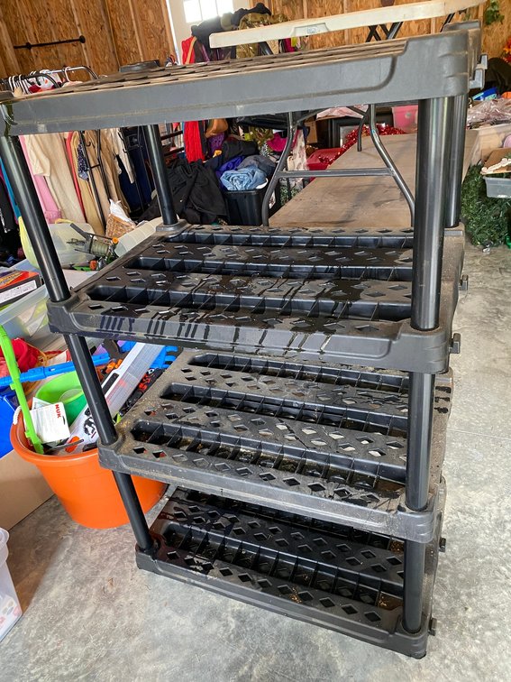 Plastic shelving unit