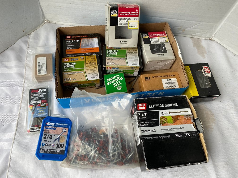 Grip Rite exterior screws, drywall screws, roofing screws