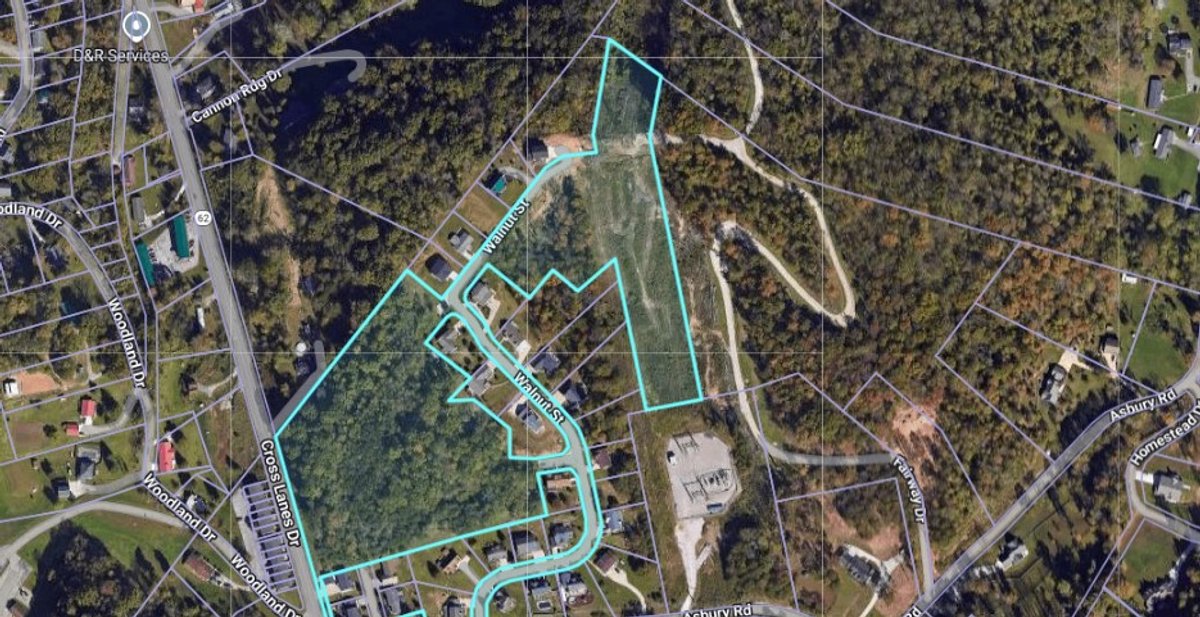 Image for SOLD $34,100 - 7 Prime Acres in Nitro’s Ridgefield Estates