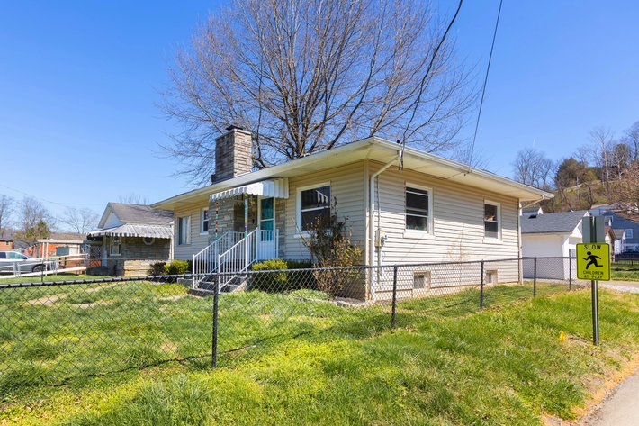 Image for SOLD $77,000 - 2 Bedroom Ranch Home with Full Basement in St. Albans