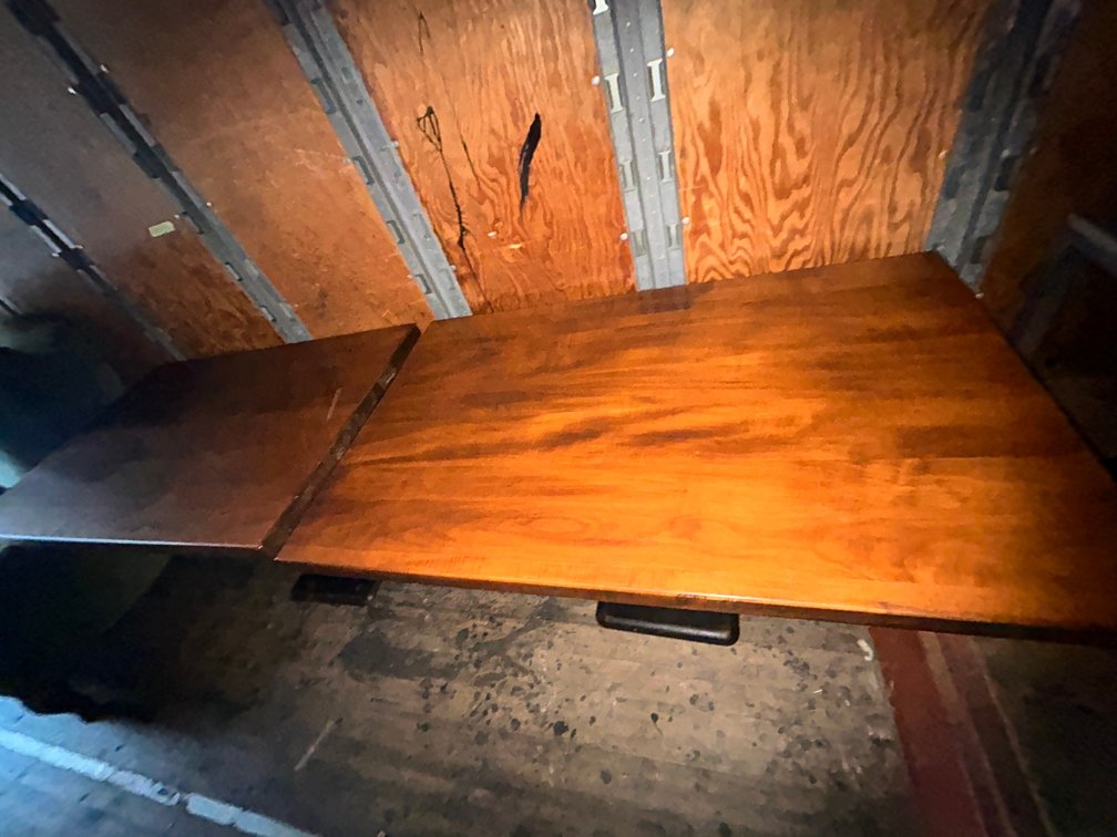 2 Pedestal restaurant tables