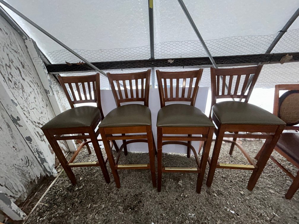4 Bar stools