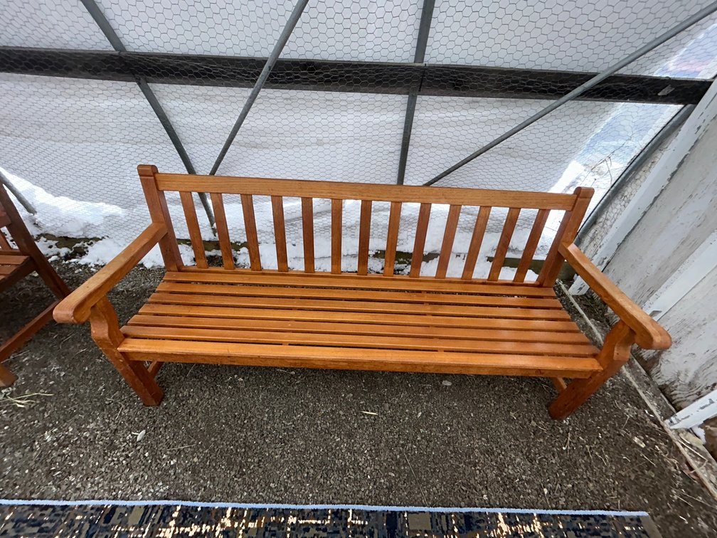 Bench 