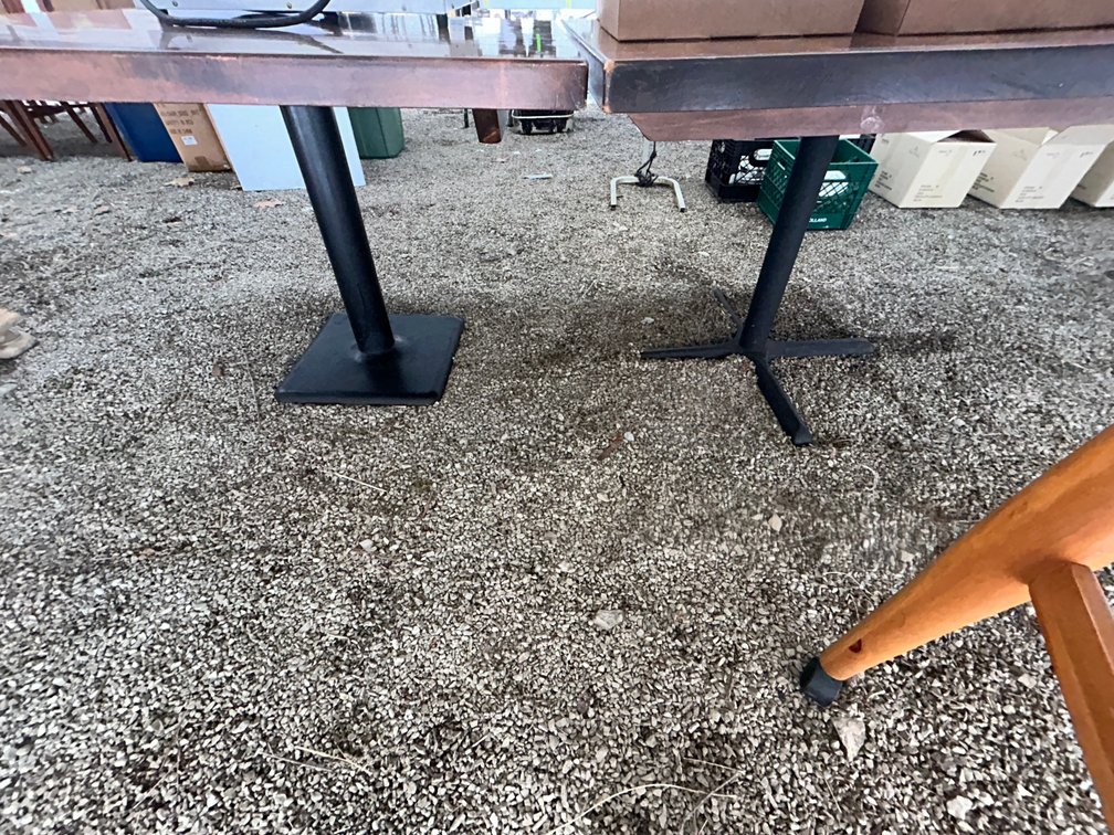 2 Pedestal diner tables