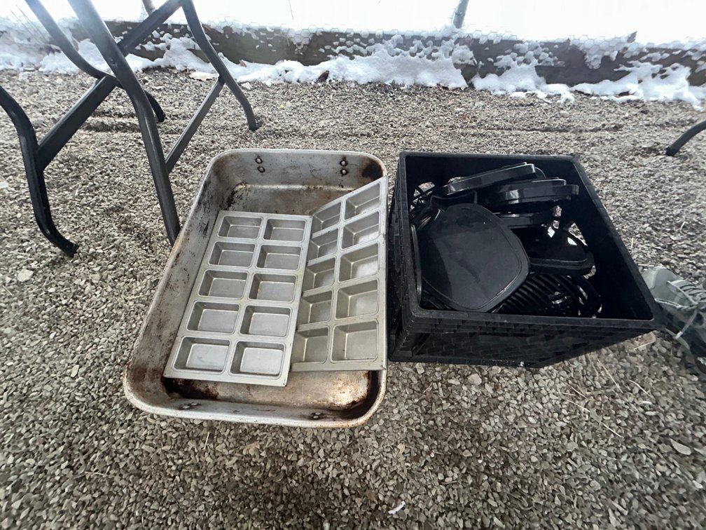 Roasting pan and muffin pans