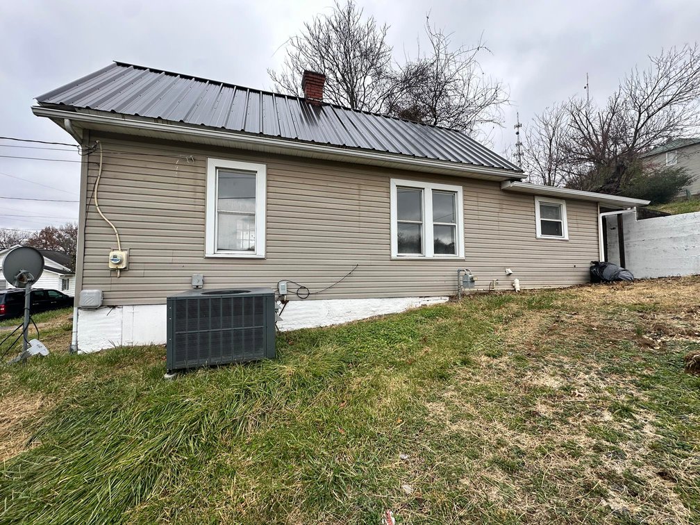 Image for SOLD $31,900 - 2 Bedroom in Huntington Perfect for a Flip