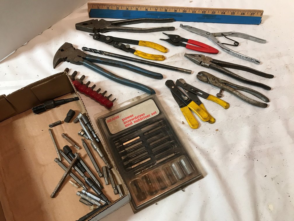 Pliers and driver bits
