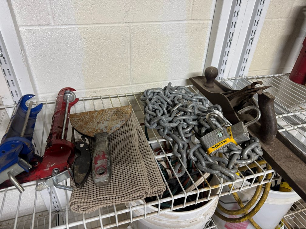 Chain, caulking guns