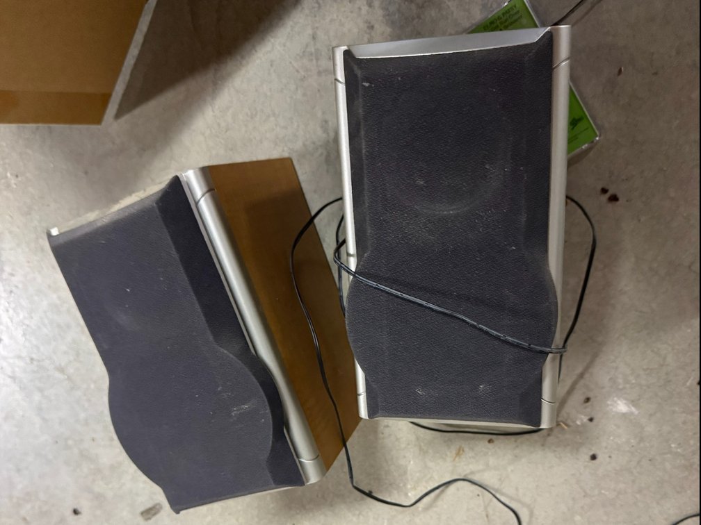 2 Speakers