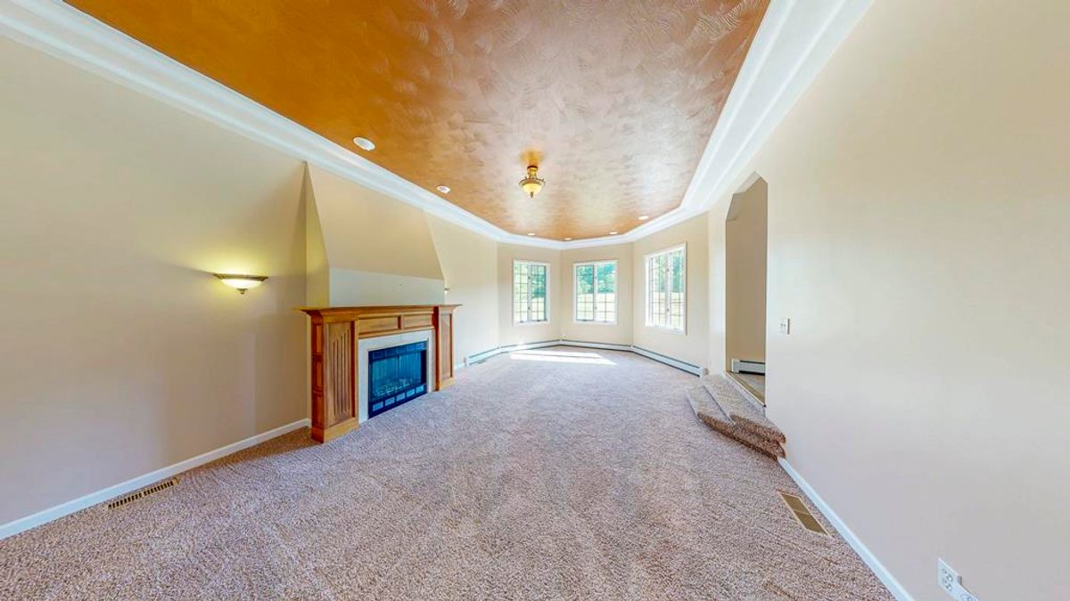 Image for SOLD $726,000 - Luxury 5 Bedroom Estate on 52 Acres with Pool & Heated Workshop in Greene County