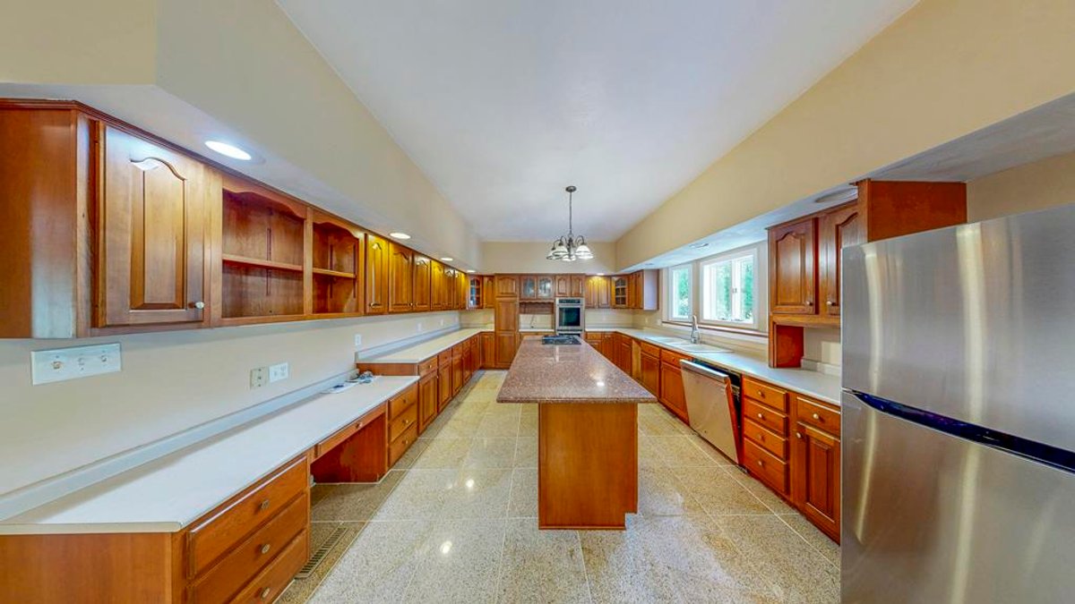 Image for SOLD $726,000 - Luxury 5 Bedroom Estate on 52 Acres with Pool & Heated Workshop in Greene County