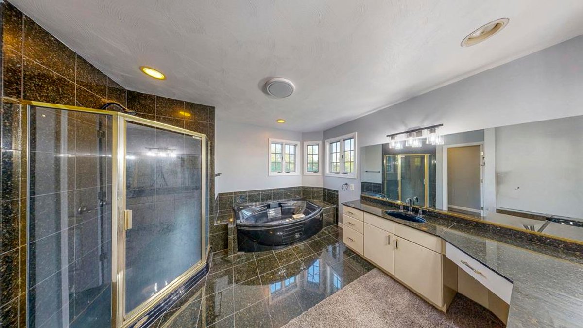 Image for SOLD $726,000 - Luxury 5 Bedroom Estate on 52 Acres with Pool & Heated Workshop in Greene County