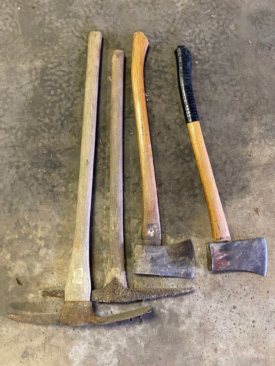 2-Axes, 2-Picks