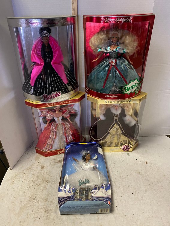 5-Barbies