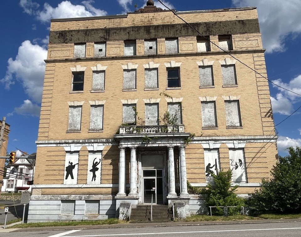 Image for SOLD - Spacious Commercial building & Multiple Lots in Fairmont