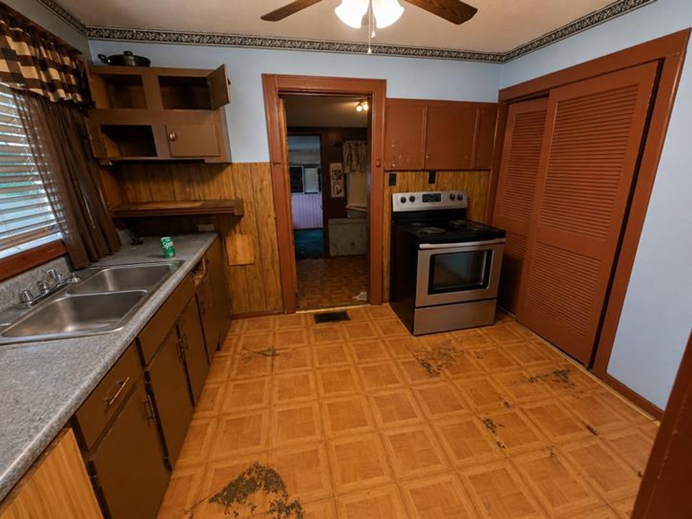 Image for SOLD $22,000 - 3 Bedroom Project Home in Kanawha City