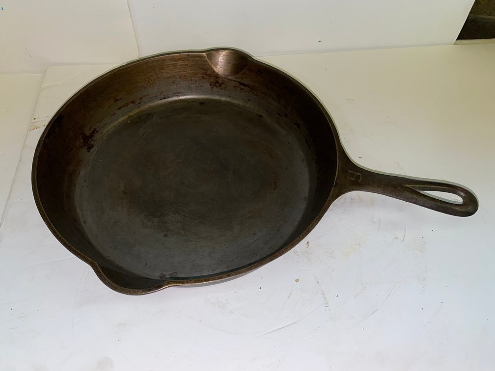 Griswold #9 Cast Iron Skillet