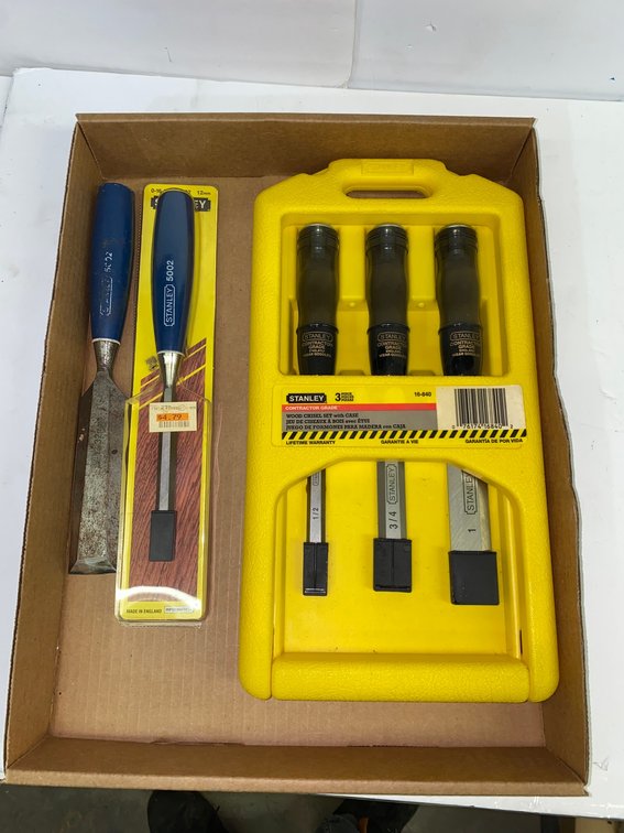 Wood chisels