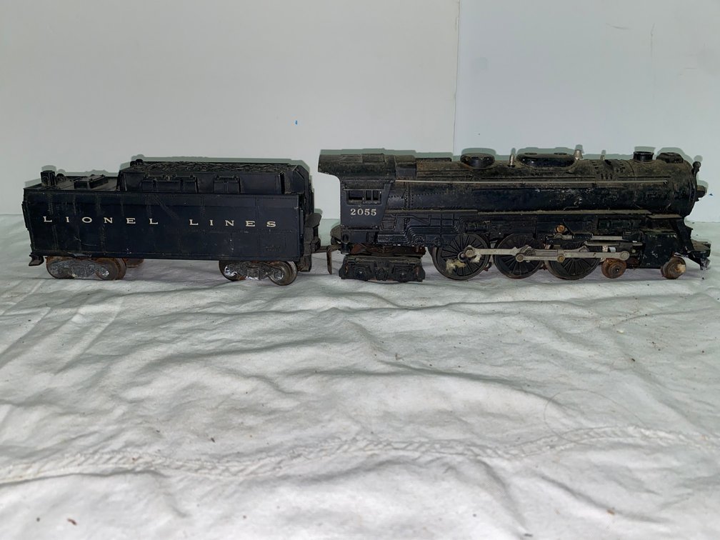 Lionel Steam Engine and Tender