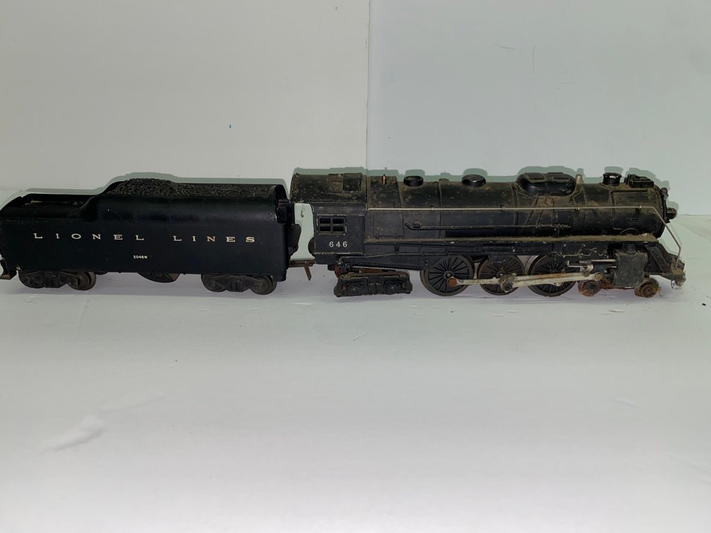 Lionel Steam Engine #646 and Tender #2046W