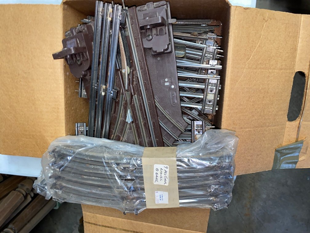 Lionel 0 Gauge Track, 2 Switches
