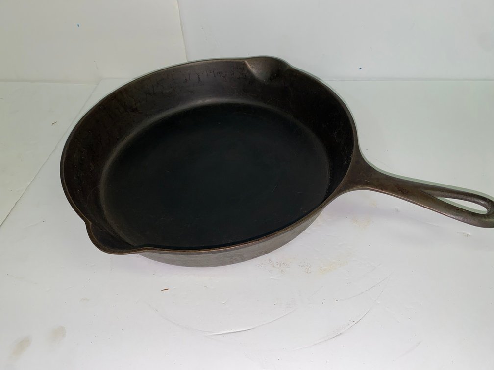 Griswold #10 Cast Iron Skillet