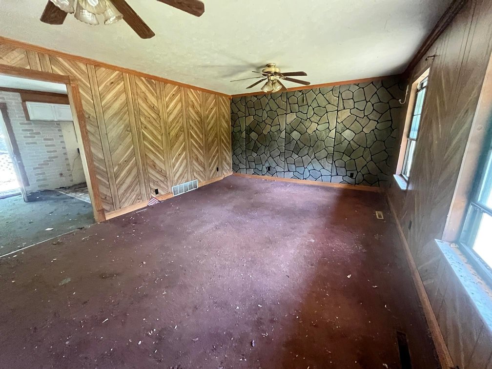 Image for SOLD $63,800 - Renovation Opportunity on 1 Acre in Scott Depot