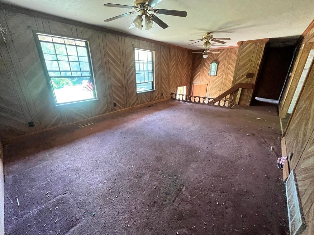 Image for SOLD $63,800 - Renovation Opportunity on 1 Acre in Scott Depot