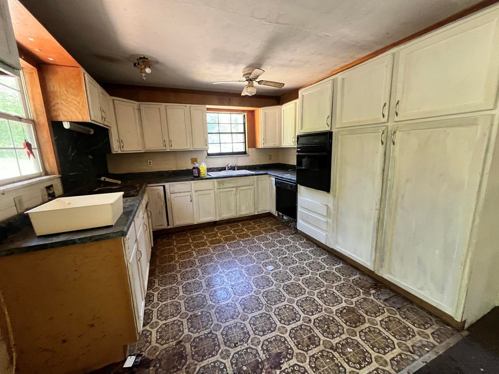 Image for SOLD $63,800 - Renovation Opportunity on 1 Acre in Scott Depot