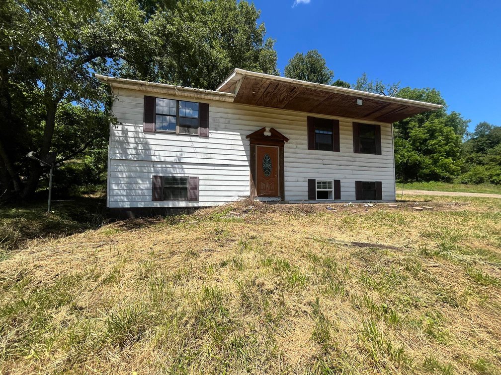 Image for SOLD $63,800 - Renovation Opportunity on 1 Acre in Scott Depot