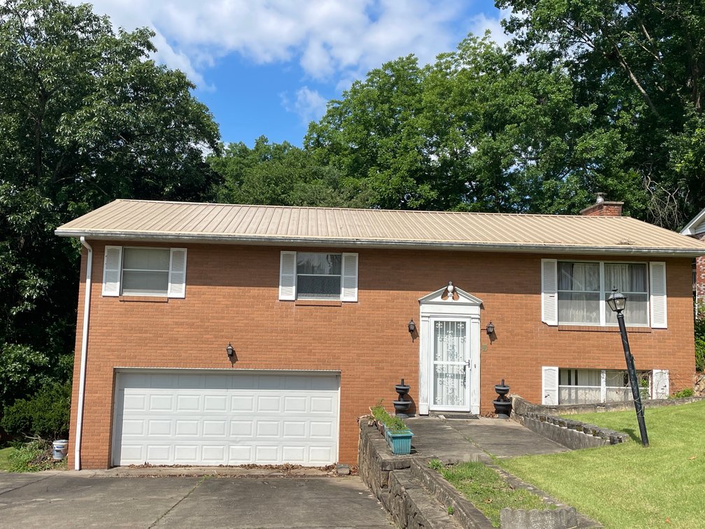 Image for SOLD $94,600 - Brick Mid-Entry 3 Bedroom with a Spacious Yard in Charleston