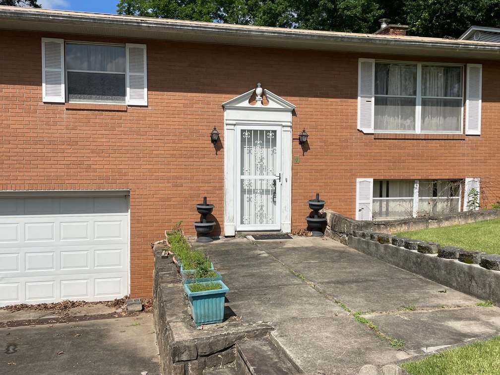 Image for SOLD $94,600 - Brick Mid-Entry 3 Bedroom with a Spacious Yard in Charleston