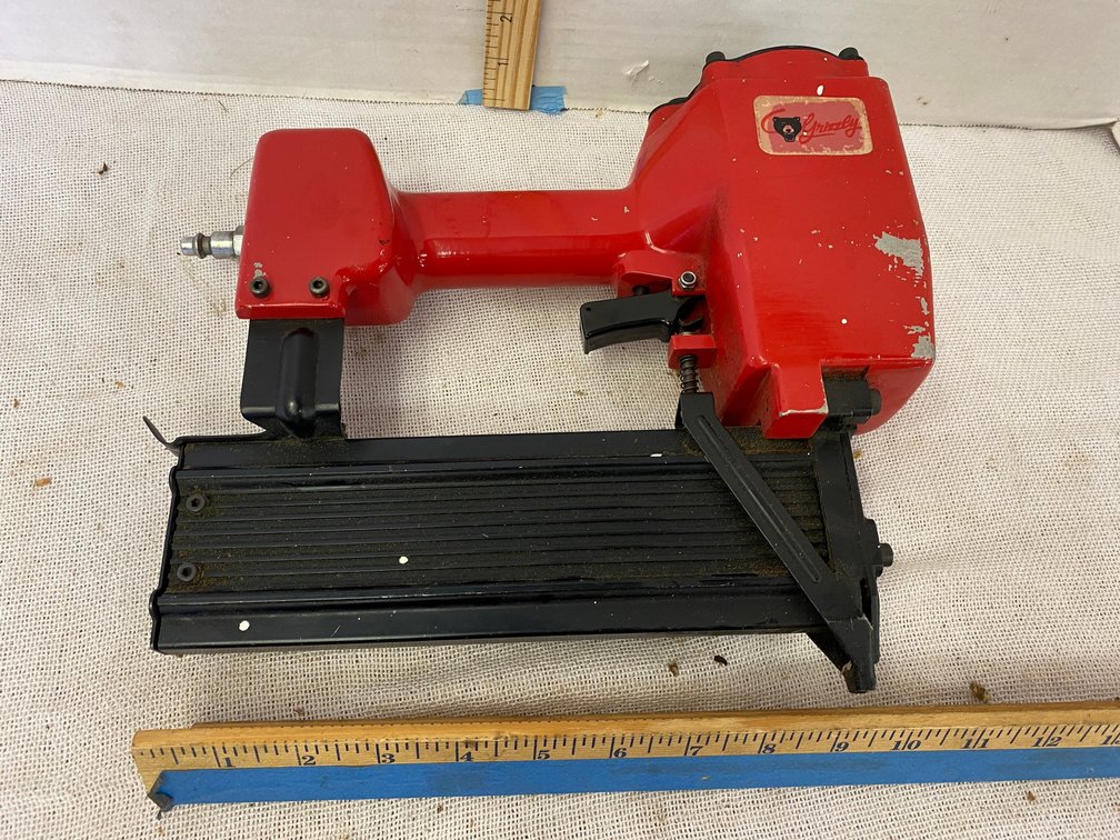 Grizzly Air Nailer