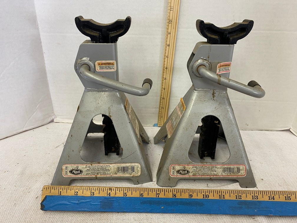 Pair of Mack Jack stands