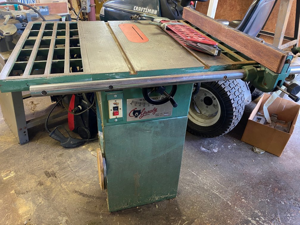 Grizzly Model G1022 Tale Saw