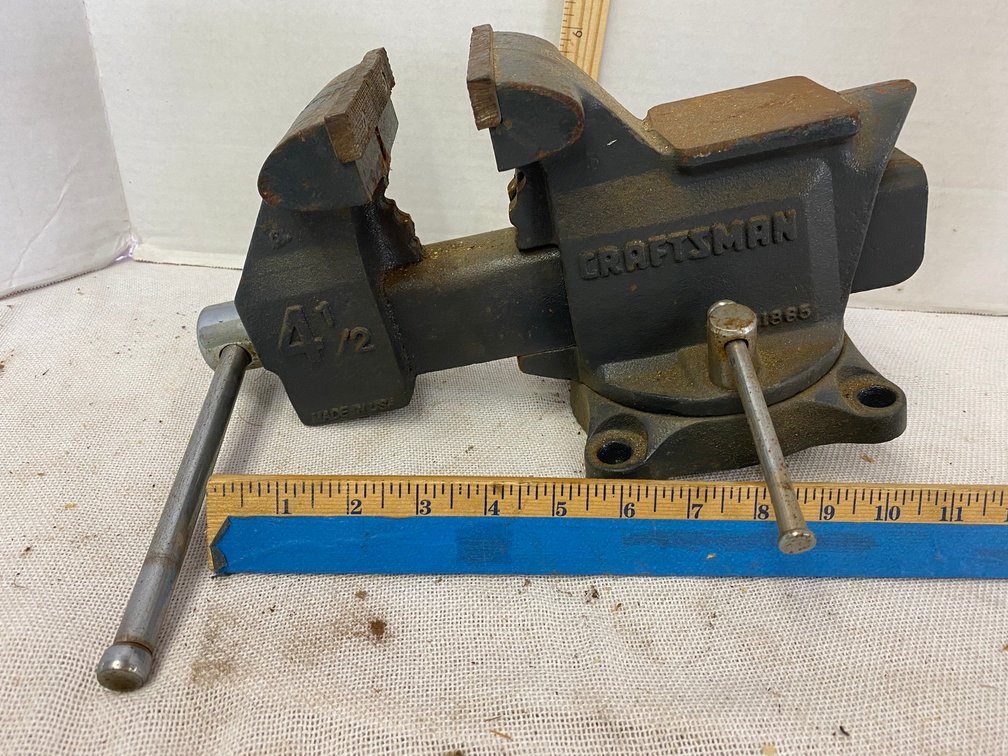 Craftsman 4.5 inch Bench Vise with Swivel Base