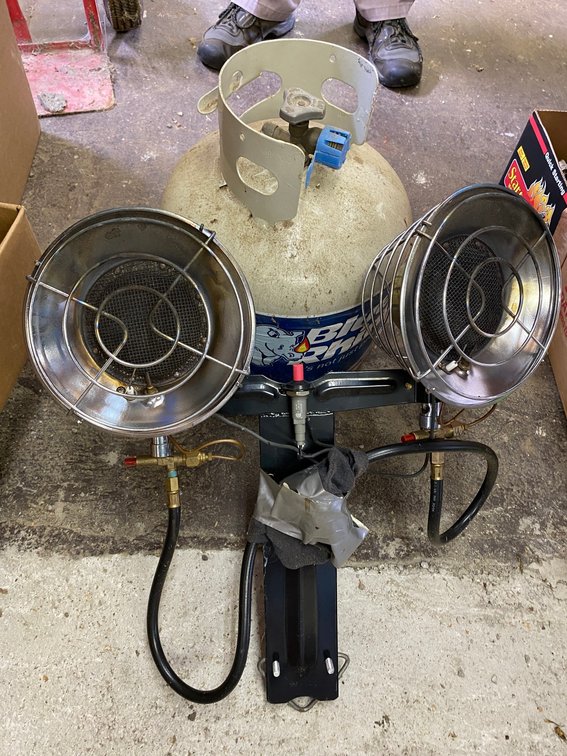 blue Rhino Propane Tank with Propane 2 burner Heater