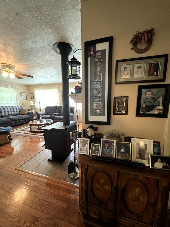 Image for SOLD $115,500 - Beautiful Cross Lanes Home on Nearly an Acre with Creek & Detached Garage