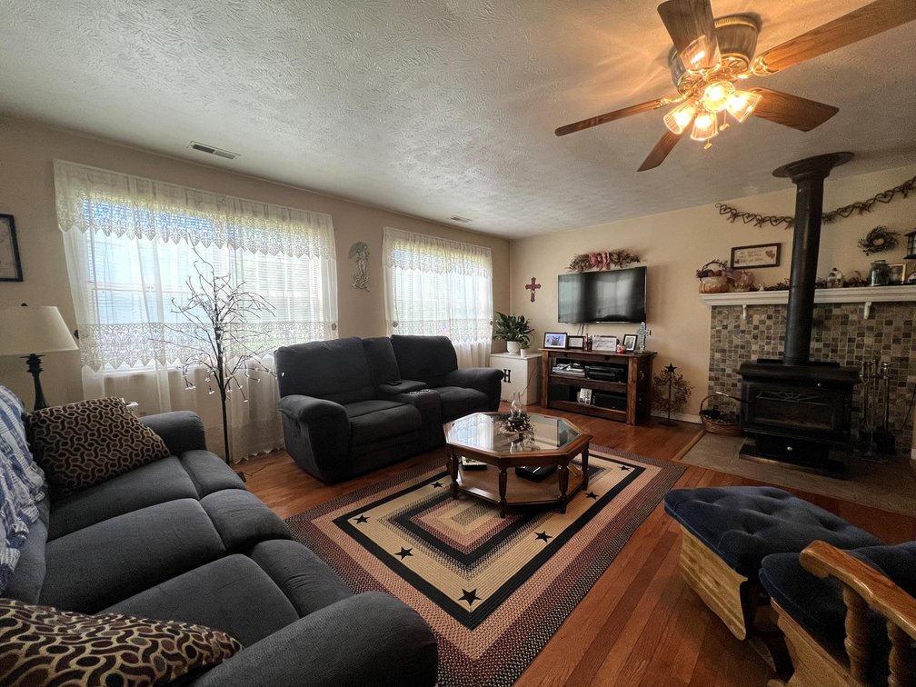 Image for SOLD $115,500 - Beautiful Cross Lanes Home on Nearly an Acre with Creek & Detached Garage