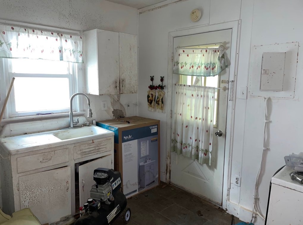 Image for SOLD - 2 Bedroom near Kanawha City Ideal for a Flip