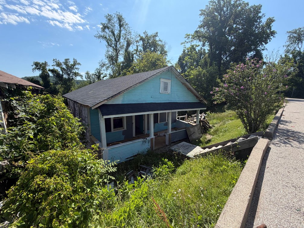 Image for SOLD - Charleston 3 Bedroom Renovation Opportunity Selling to the Highest Bidder