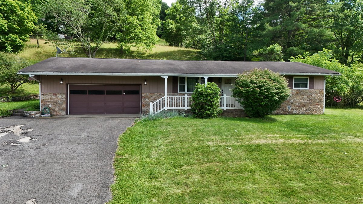 Image for Move-in Ready 3 Bedroom on 1.22 Beautiful Acres in Fairmont