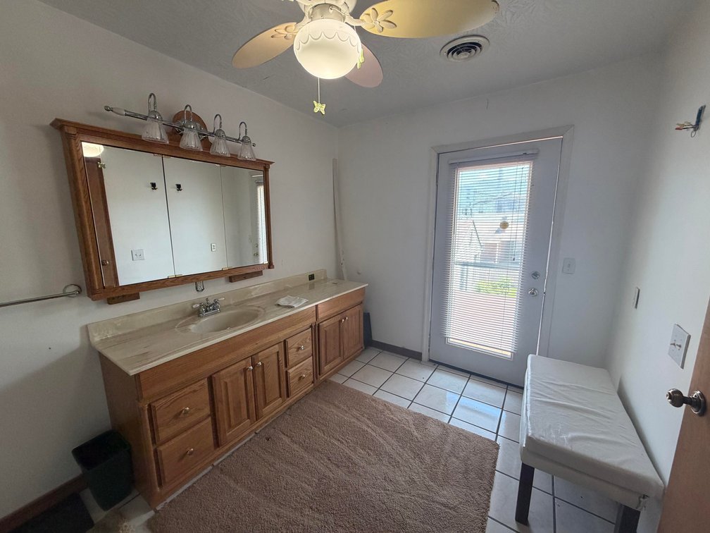 Image for SOLD $83,600 - Spacious 5 Bedroom Riverfront Home in Kanawha County