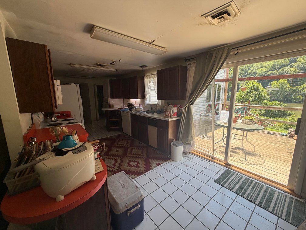 Image for SOLD $83,600 - Spacious 5 Bedroom Riverfront Home in Kanawha County