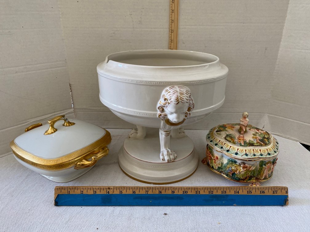 Collection of Decorator Items